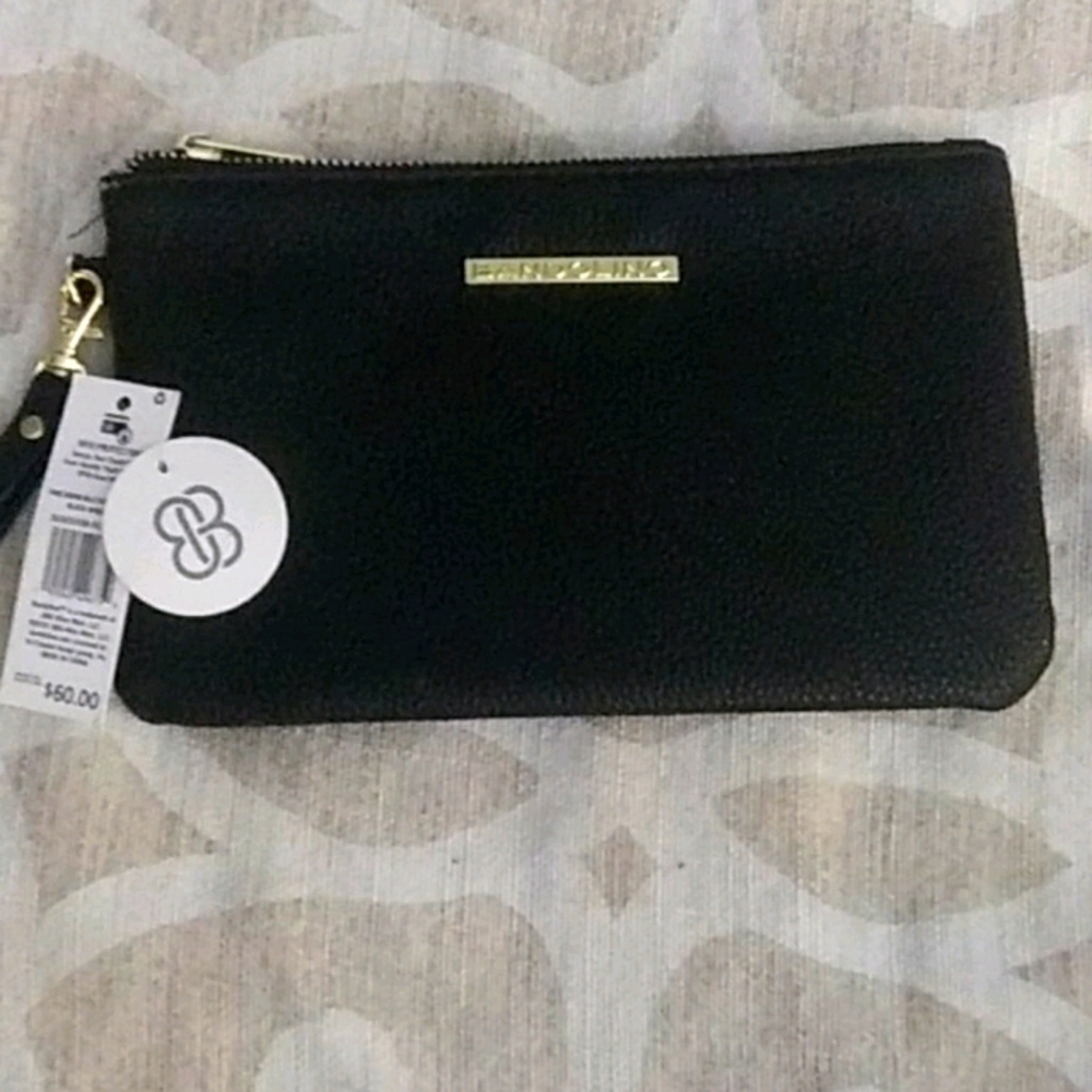 Bandolino Charging Pouch